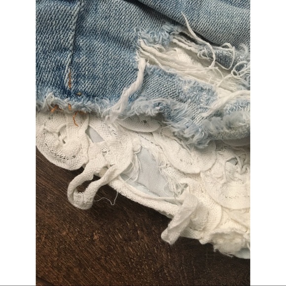 American Eagle Outfitters Lace Crochet Pocket Shortie Shorts Size 0 - Picture 7 of 7